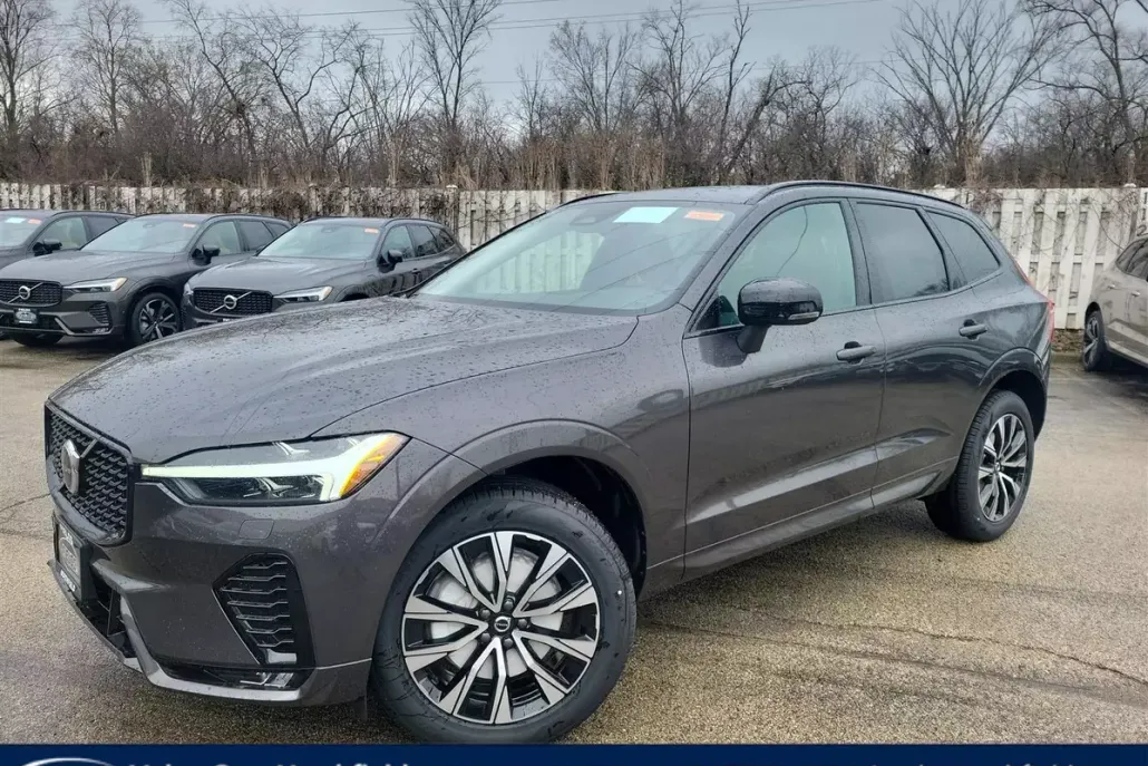 2025 Volvo XC60 B5 Core photo 1