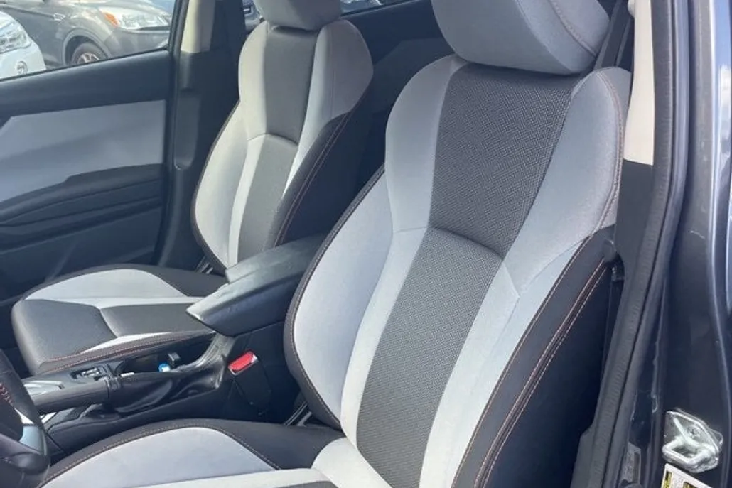 2023 Subaru Crosstrek Premium photo 1