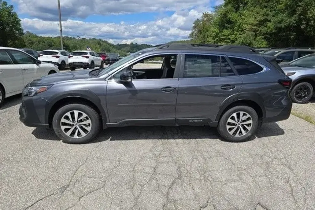 2025 Subaru Outback Premium photo 1