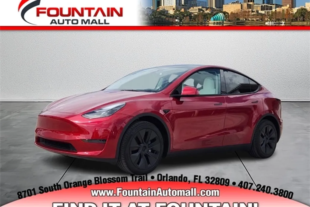 2025 Tesla Model Y Long Range photo 1