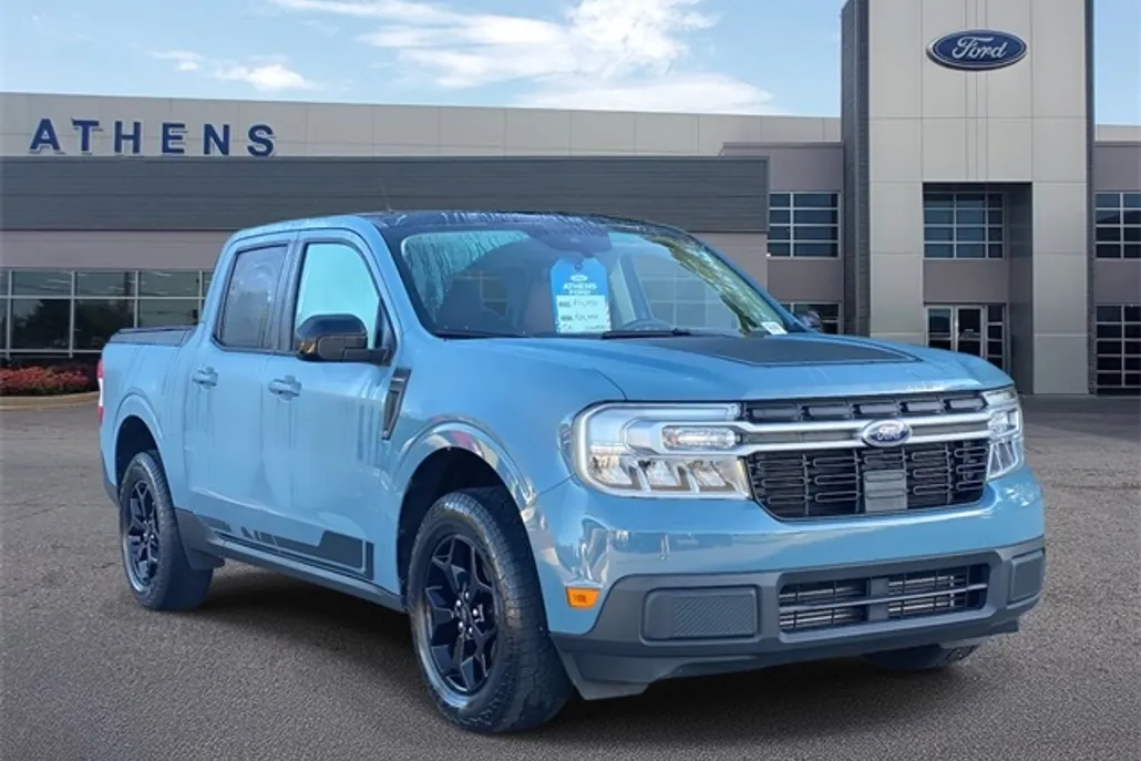 2022 Ford Maverick Lariat photo 1
