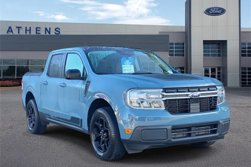 2022 Ford Maverick Lariat photo 1