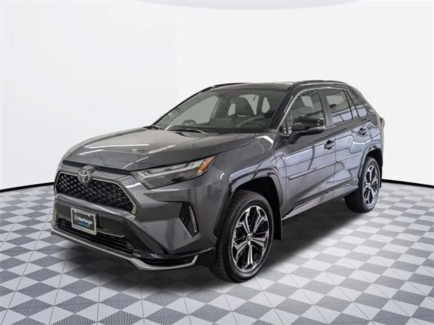 2025 Toyota RAV4 Hybrid XSE photo 1