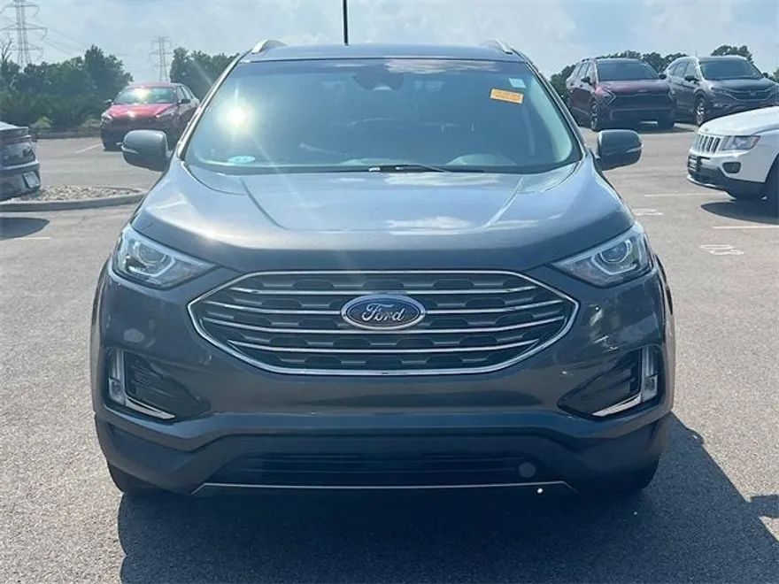 2019 Ford Edge SEL photo 1
