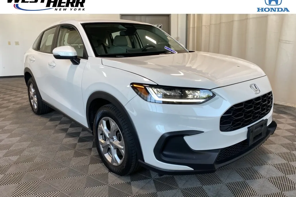 2023 Honda HR-V LX photo 1
