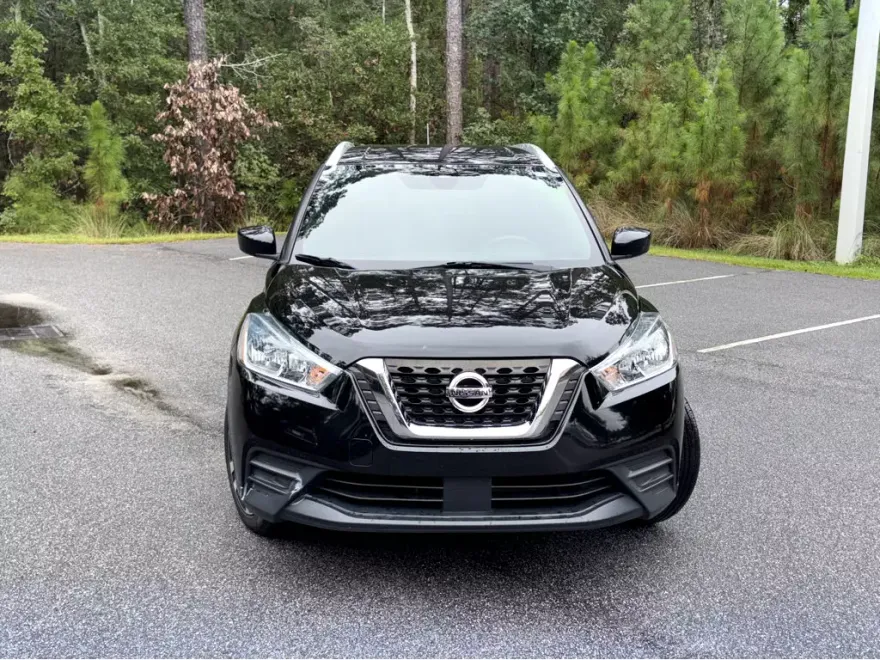 2020 Nissan Kicks SV photo 1