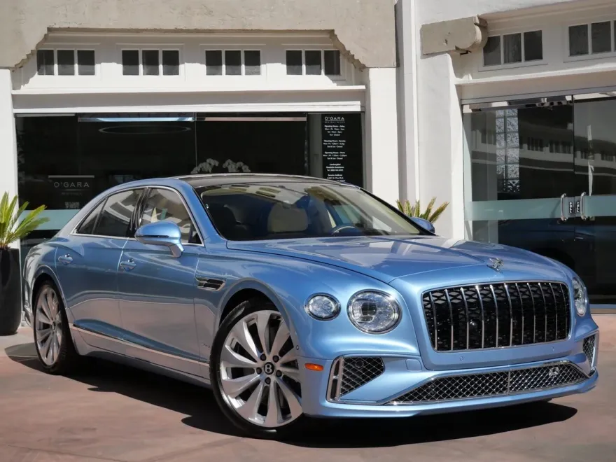 2026 Bentley Flying Spur Azure photo 1