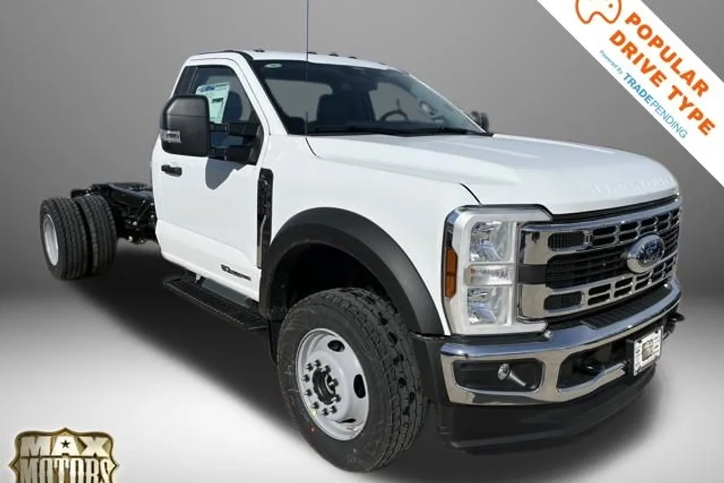 2024 Ford F-600 photo 1