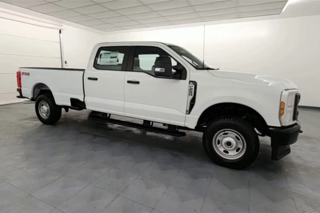 2025 Ford F-250 photo 1