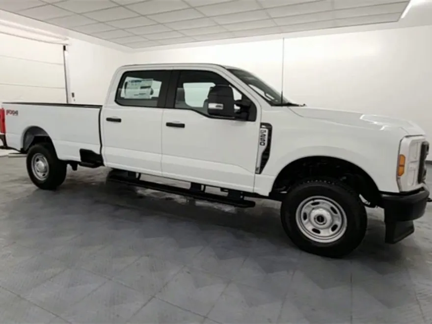 2025 Ford F-250 photo 1