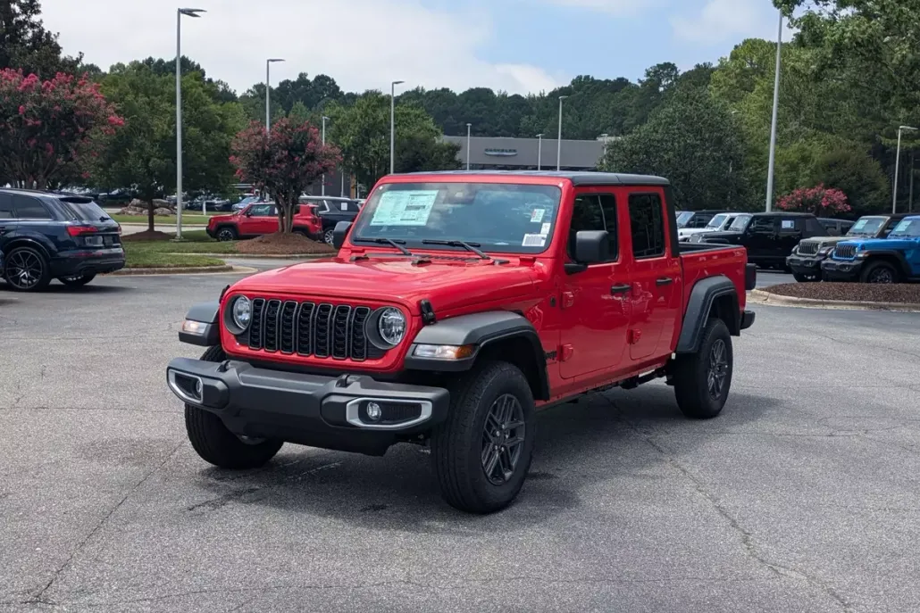 2025 Jeep Gladiator Sport S photo 1