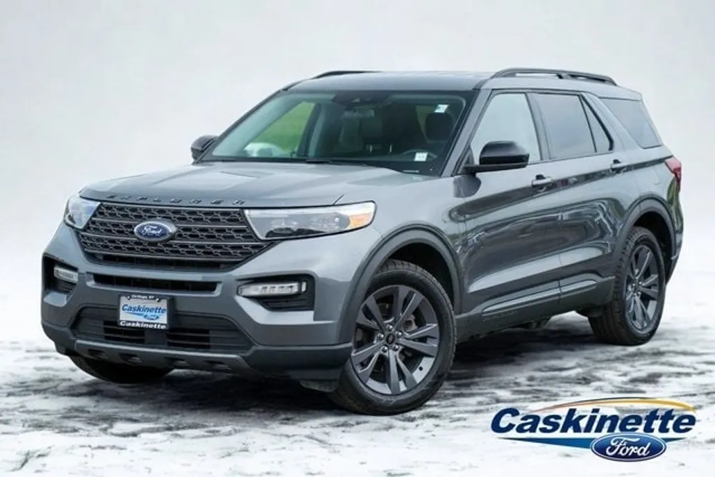 2022 Ford Explorer XLT photo 1