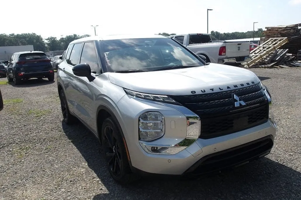 2022 Mitsubishi Outlander Black Edition LE SEL GT photo 1
