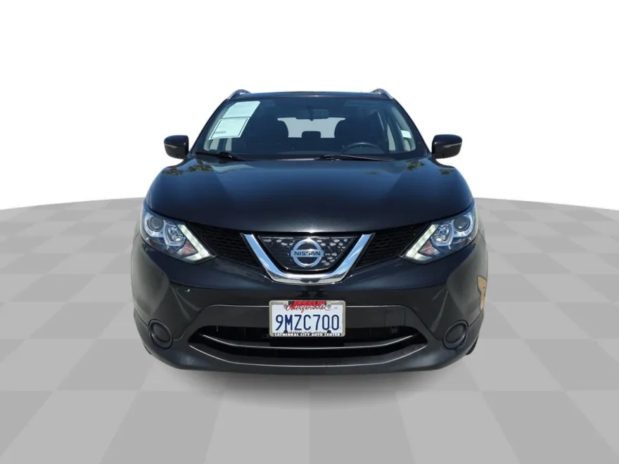 2018 Nissan Rogue Sport SV photo 1