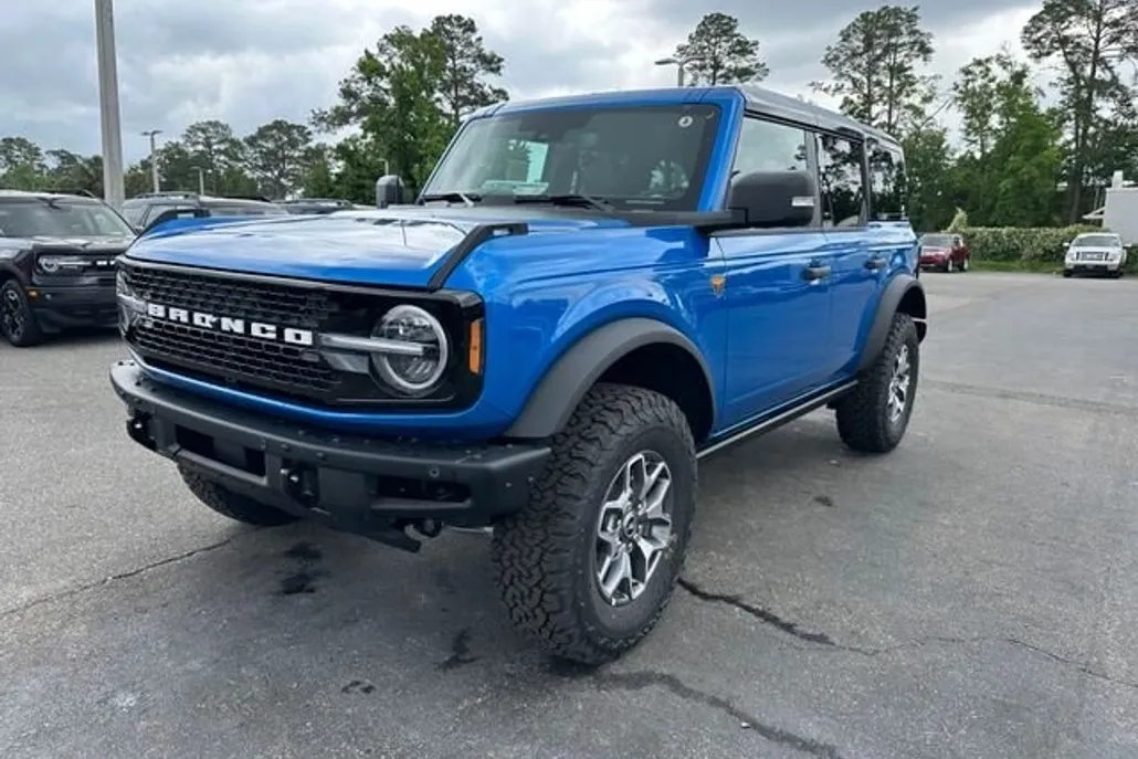 2025 Ford Bronco Badlands photo 1