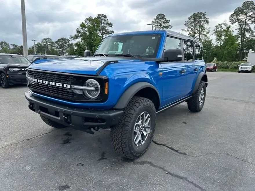 2025 Ford Bronco Badlands photo 1
