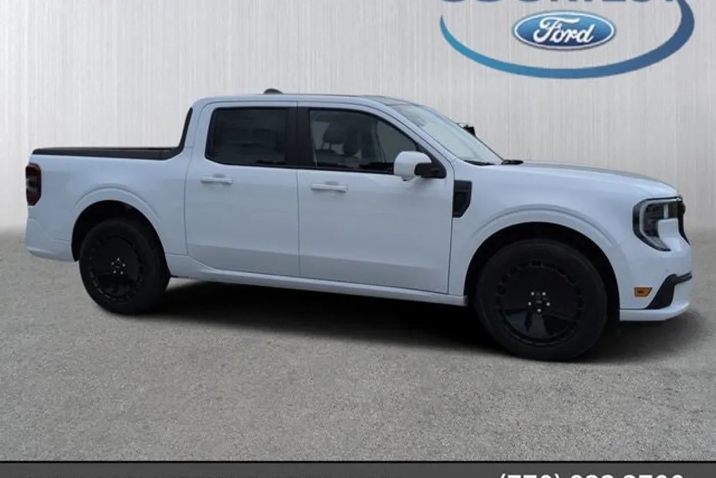 2025 Ford Maverick photo 1
