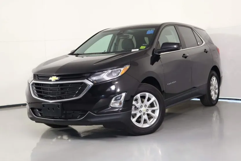 2021 Chevrolet Equinox LT photo 1