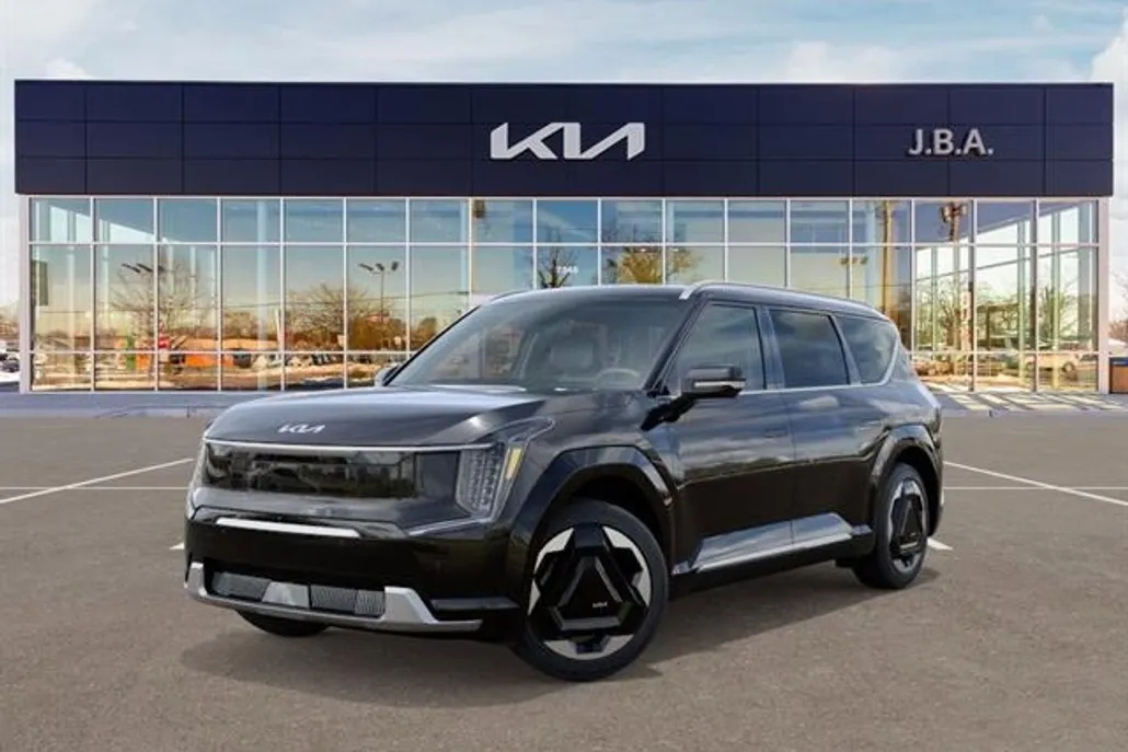 2026 Kia EV9 Land photo 1