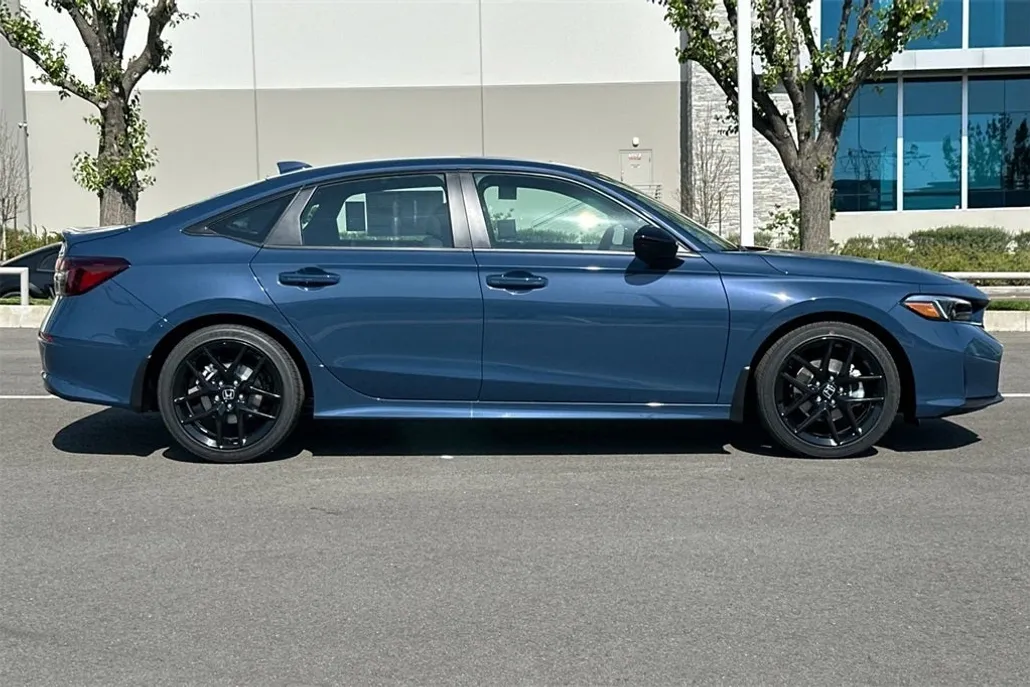 2025 Honda Civic Hybrid Sport Touring photo 1