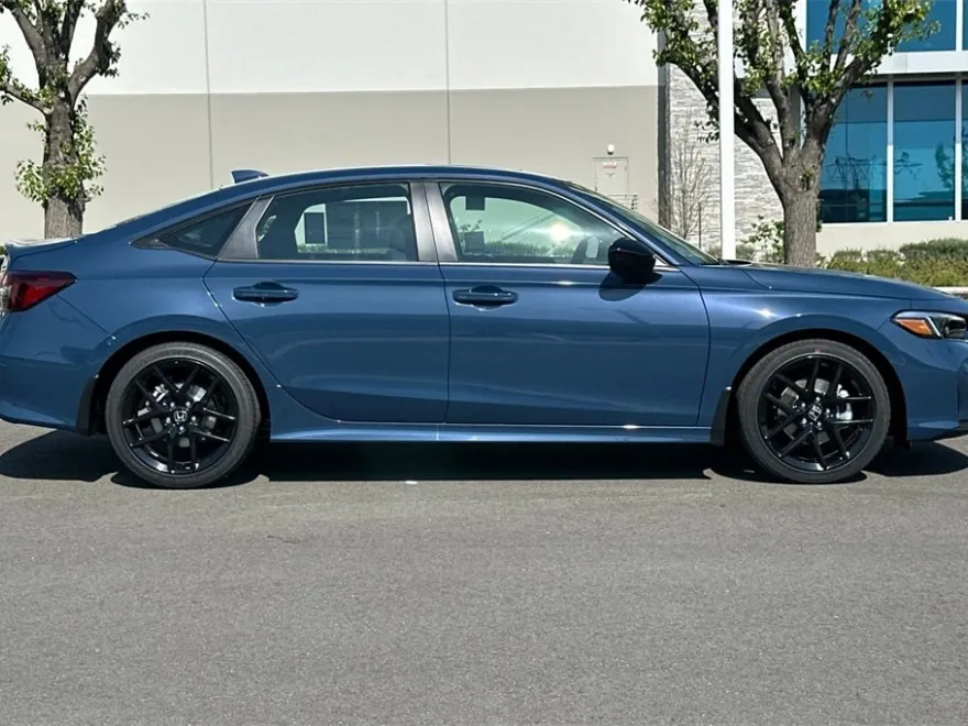 2025 Honda Civic Hybrid Sport Touring photo 1