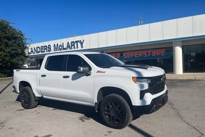 2026 Chevrolet Silverado 1500 LT Trail Boss photo 1