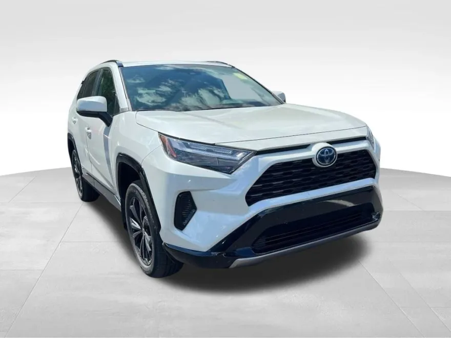 2022 Toyota RAV4 Hybrid SE photo 1