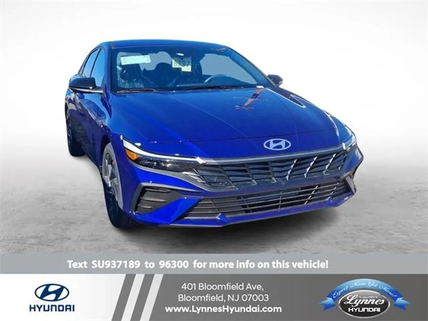 2025 Hyundai Elantra SEL Sport photo 1
