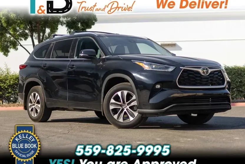 2021 Toyota Highlander XLE Sport photo 1