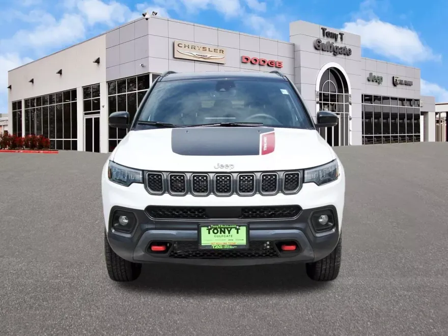 2024 Jeep Compass Trailhawk photo 1