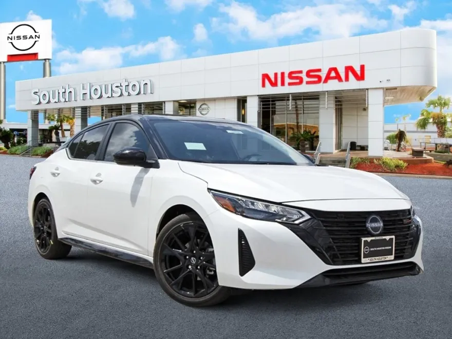 2025 Nissan Sentra SR photo 1
