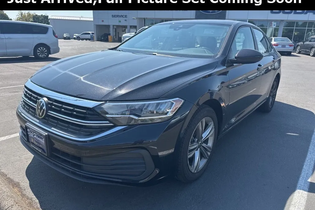 2024 Volkswagen Jetta 1.5T SE photo 1