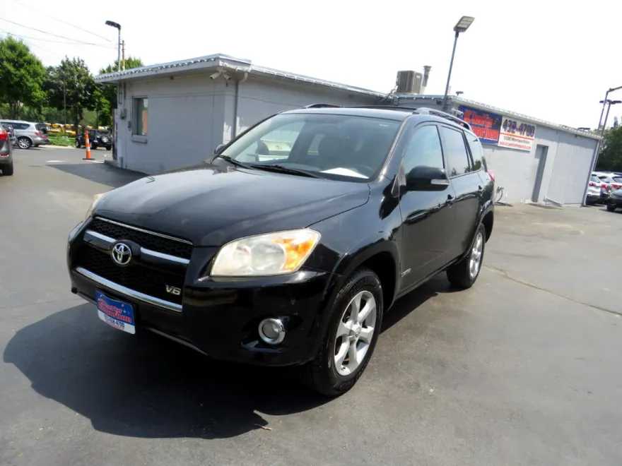 2011 Toyota RAV4 Limited photo 1