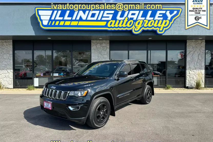 2017 Jeep Grand Cherokee Laredo photo 1