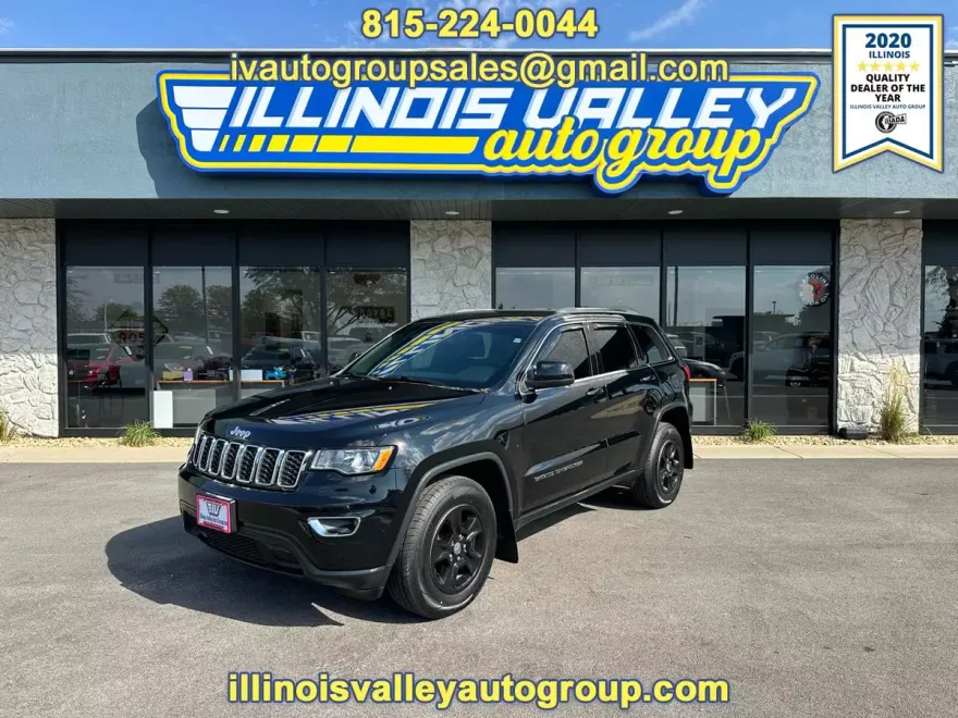 2017 Jeep Grand Cherokee Laredo photo 1