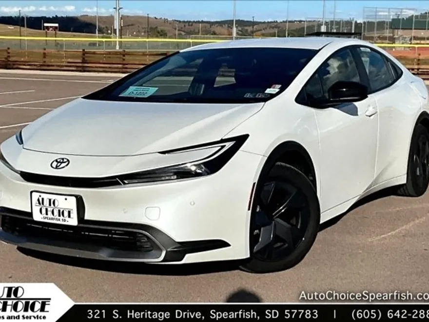 2024 Toyota Prius Prime SE photo 1