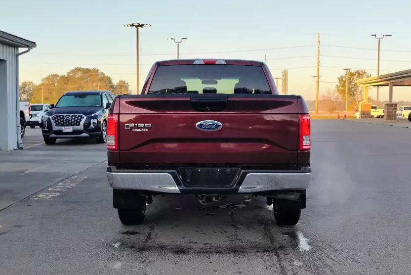 2015 Ford F-150 XLT photo 1