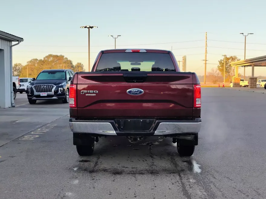 2015 Ford F-150 XLT photo 1