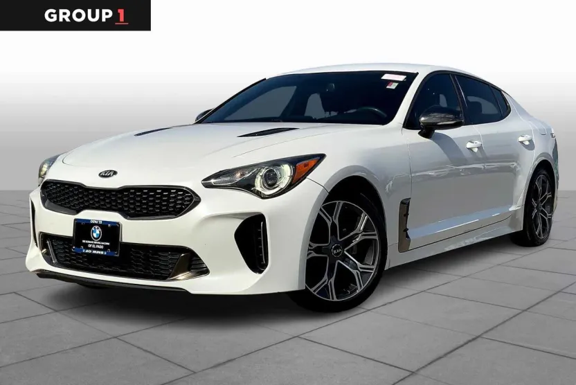 2020 Kia Stinger GT-Line photo 1