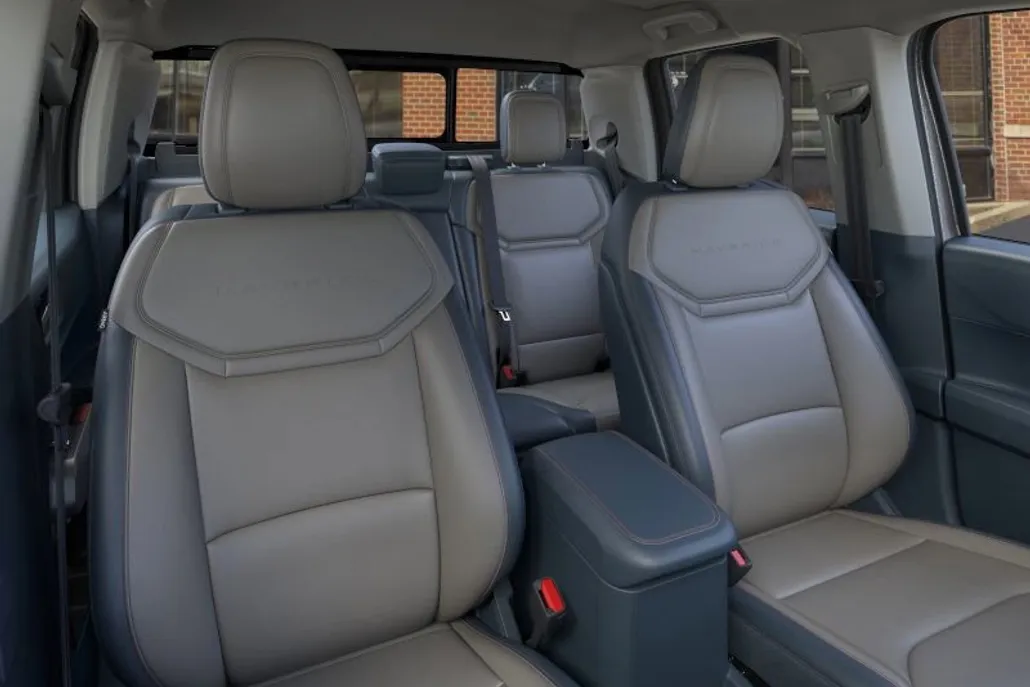 2025 Ford Maverick Lariat photo 1