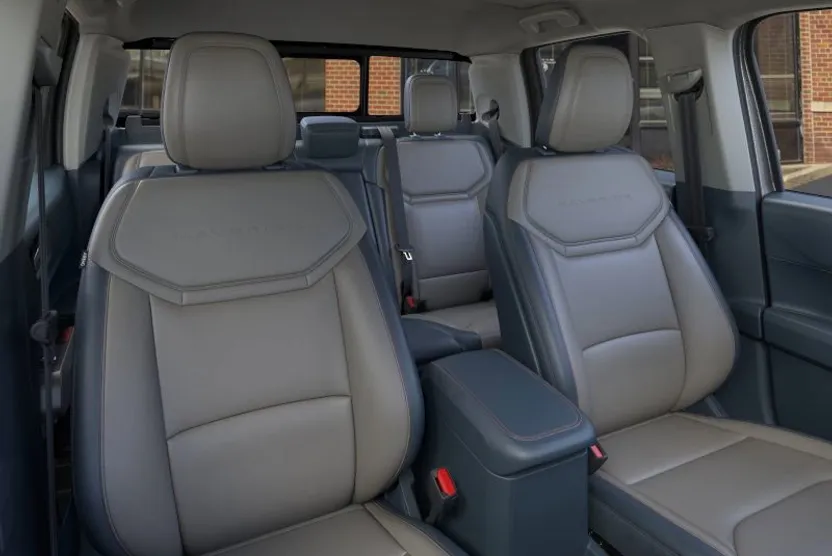 2025 Ford Maverick Lariat photo 1