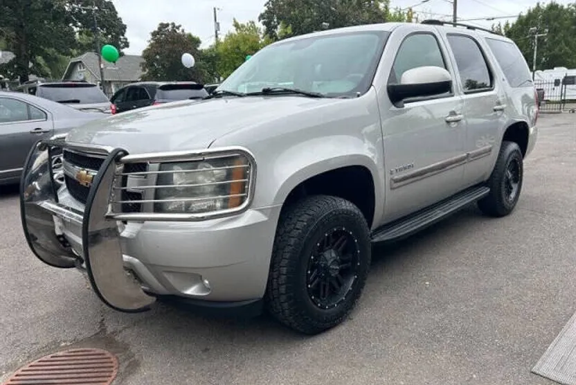 2007 Chevrolet Tahoe LS photo 1