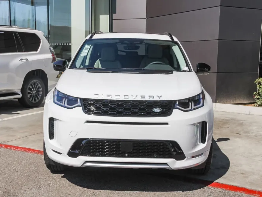 2025 Land Rover Discovery Sport S photo 1