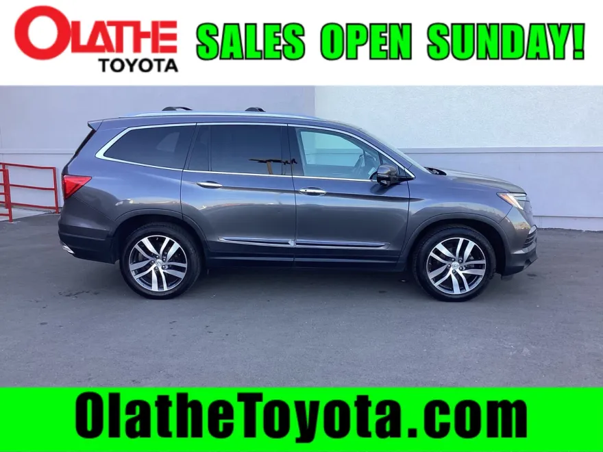 2016 Honda Pilot Touring photo 1