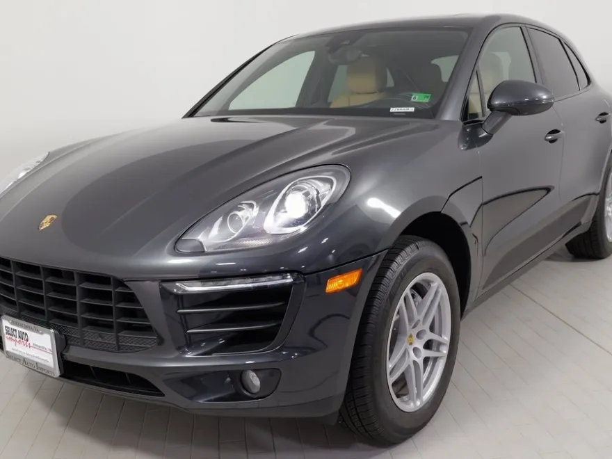 2017 Porsche Macan photo 1