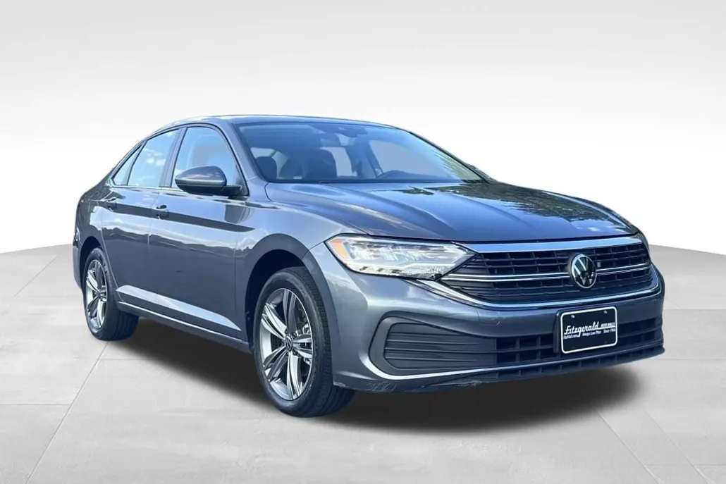 2024 Volkswagen Jetta SE photo 1