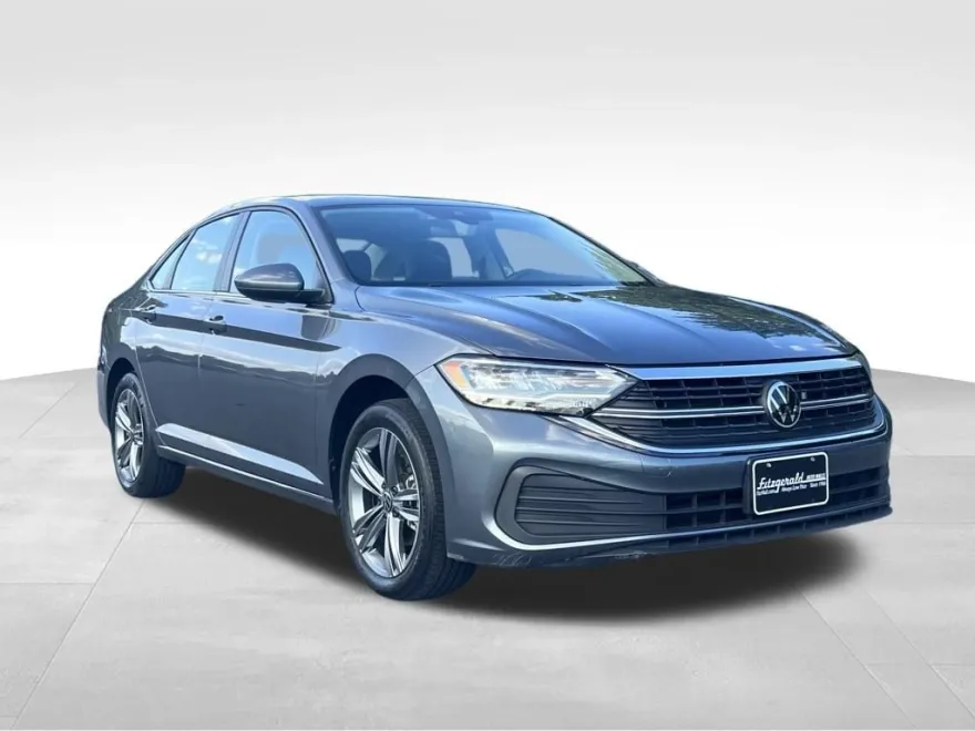 2024 Volkswagen Jetta SE photo 1