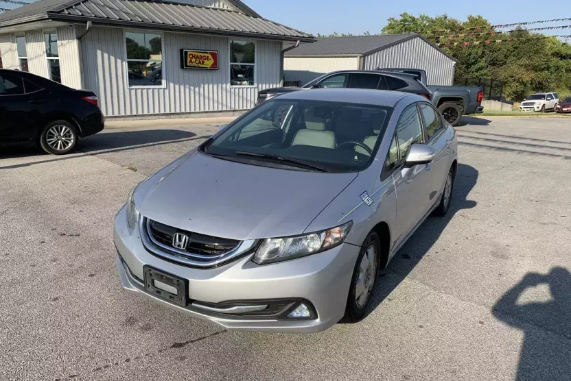 2013 Honda Civic Hybrid photo 1