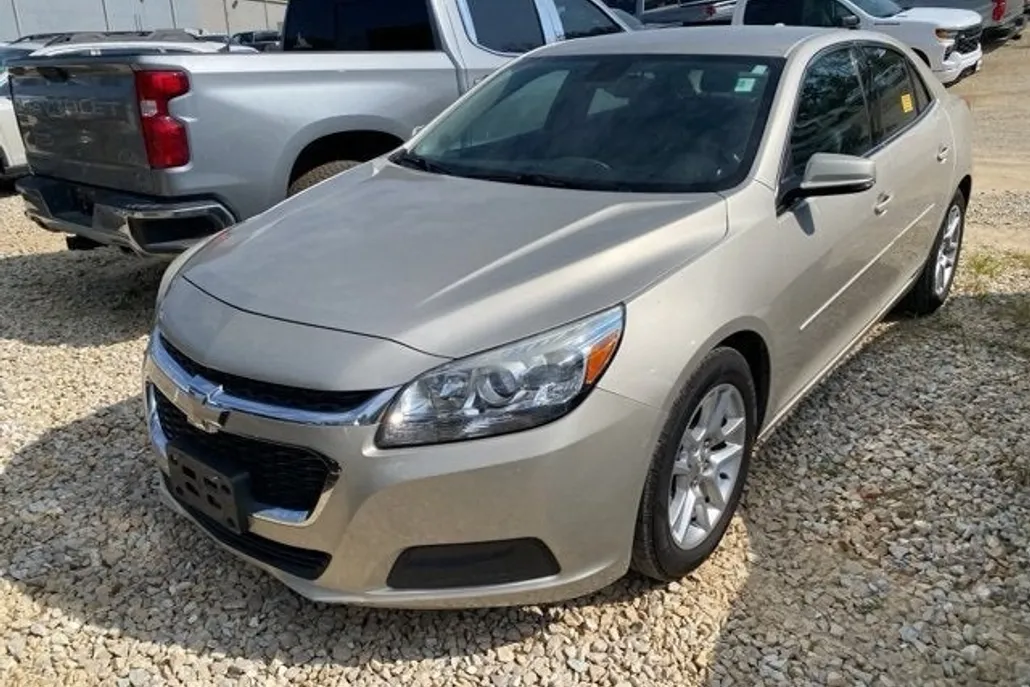 2015 Chevrolet Malibu Base photo 1