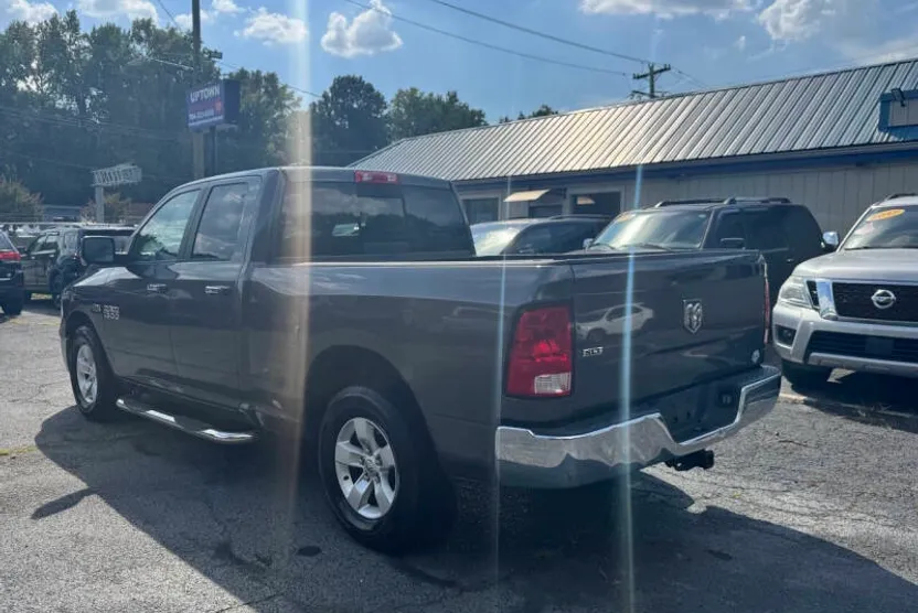 2015 Ram 1500 SLT photo 1